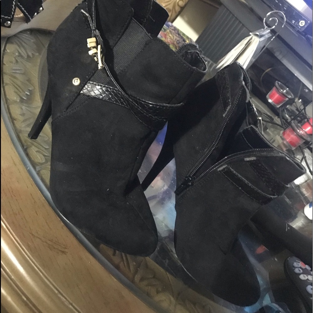 Heel boots
